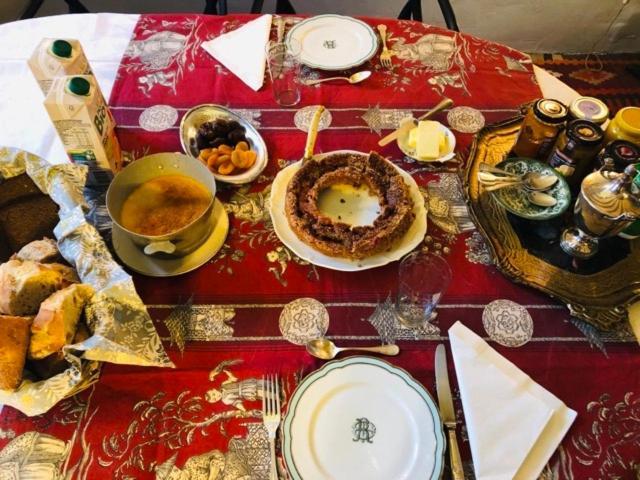 Maison D'Hotes "Les Volets Verts" Et Sa Brocante Ecueille エクステリア 写真