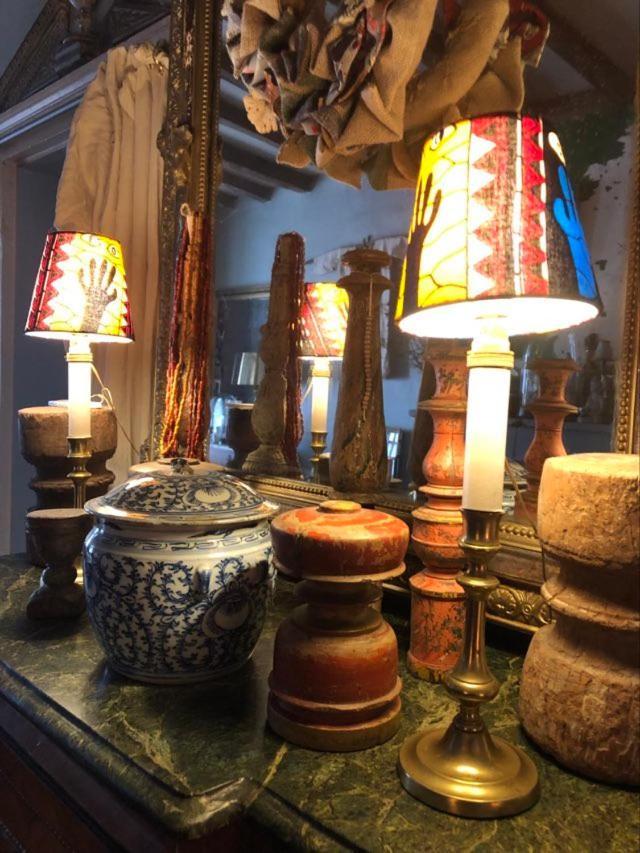 Maison D'Hotes "Les Volets Verts" Et Sa Brocante Ecueille エクステリア 写真